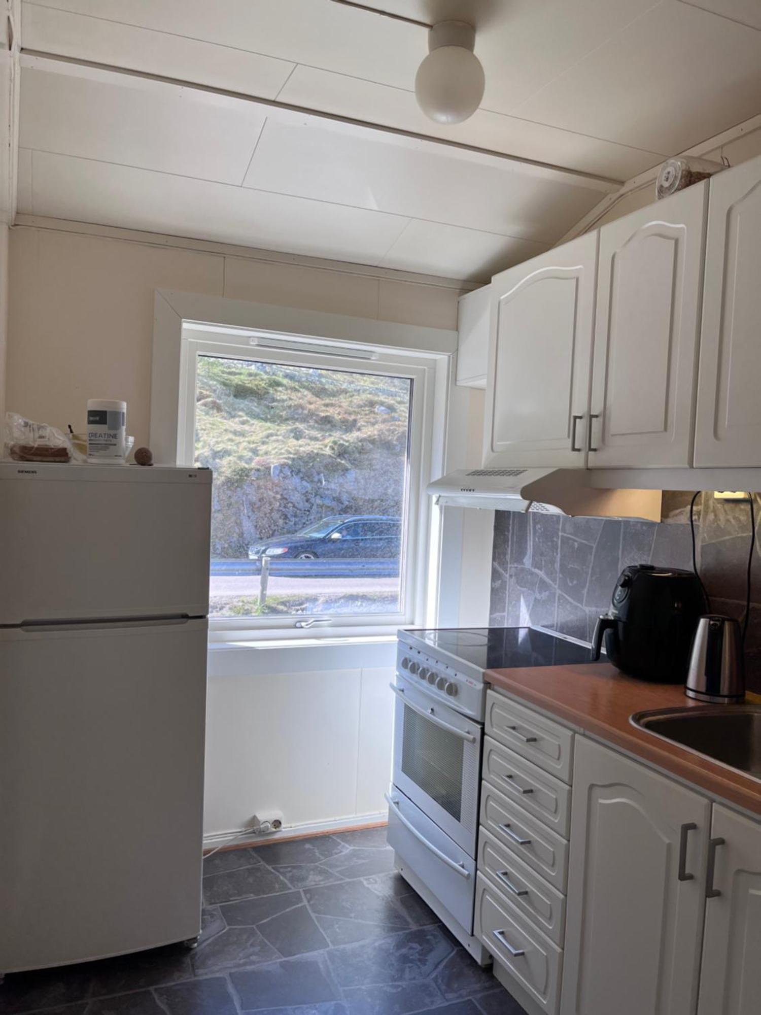 The Harbour House, Dorm And Twin, Selfservice Hostel Ballstad Bagian luar foto